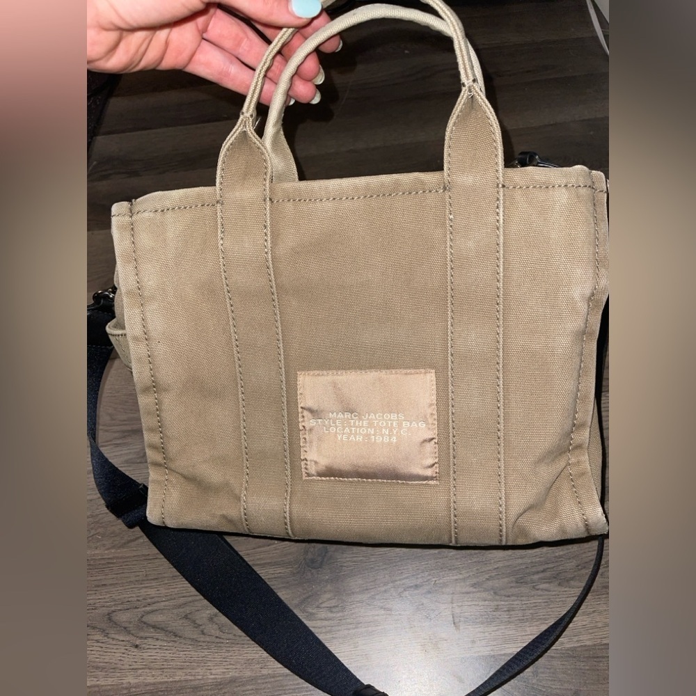 Marc Jacobs Tan and Black Tote Bag with Versatile Strap - Picture 5 of 6